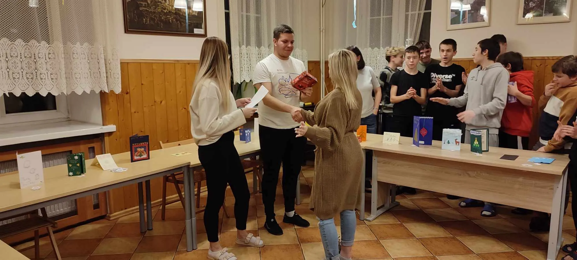 Konkurs na najpiękniejszą kartkę świąteczną