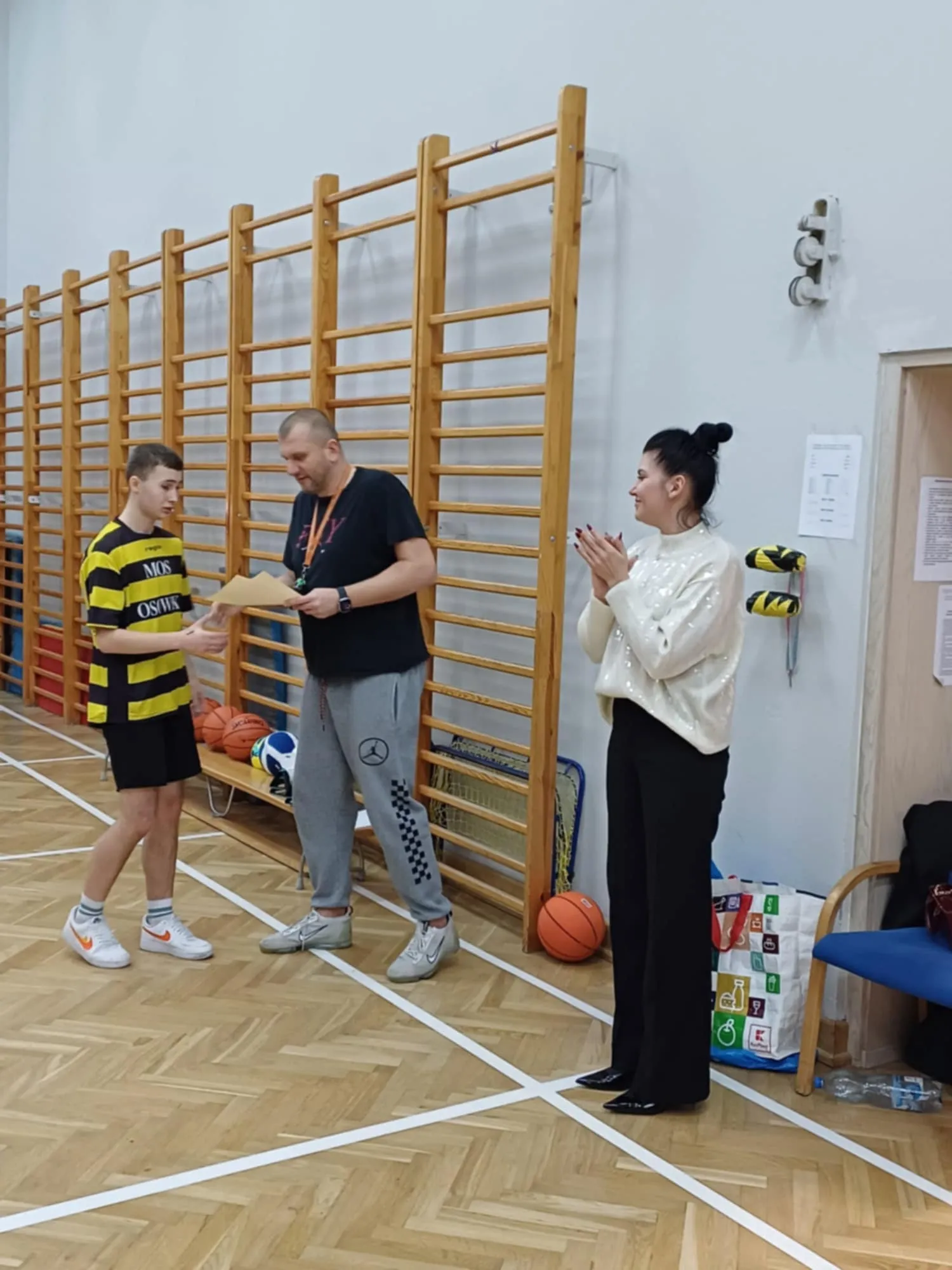 Mikołajkowy Turniej Dwójek Koszykarskich