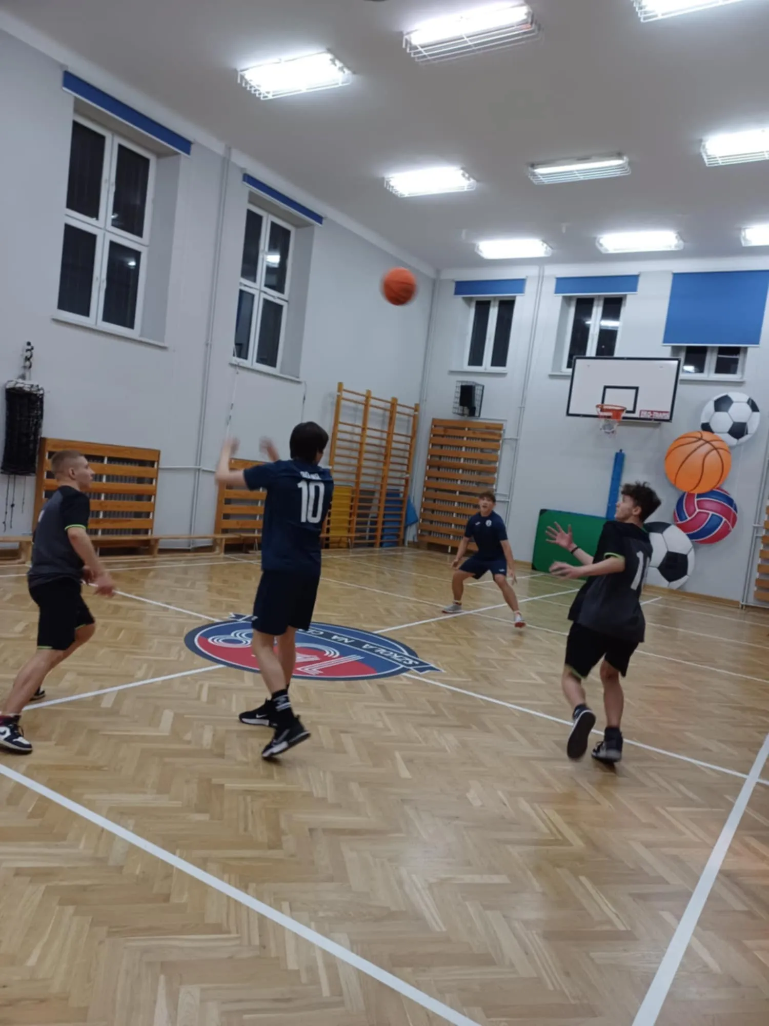 Mikołajkowy Turniej Dwójek Koszykarskich