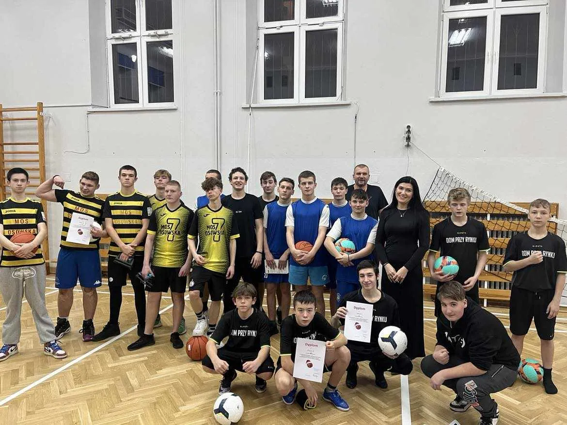 Mikołajkowy Turniej Dwójek Koszykarskich