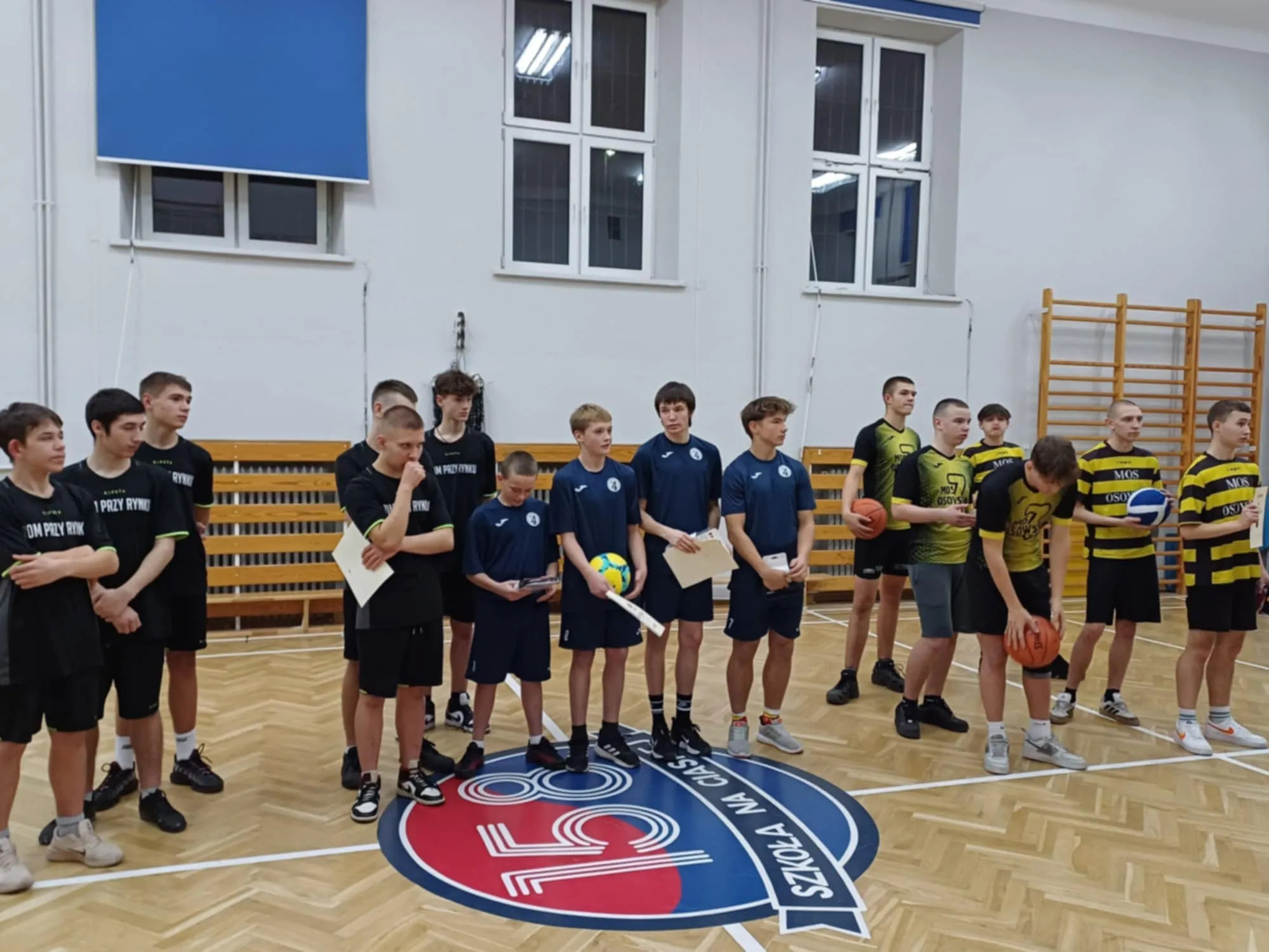 Mikołajkowy Turniej Dwójek Koszykarskich