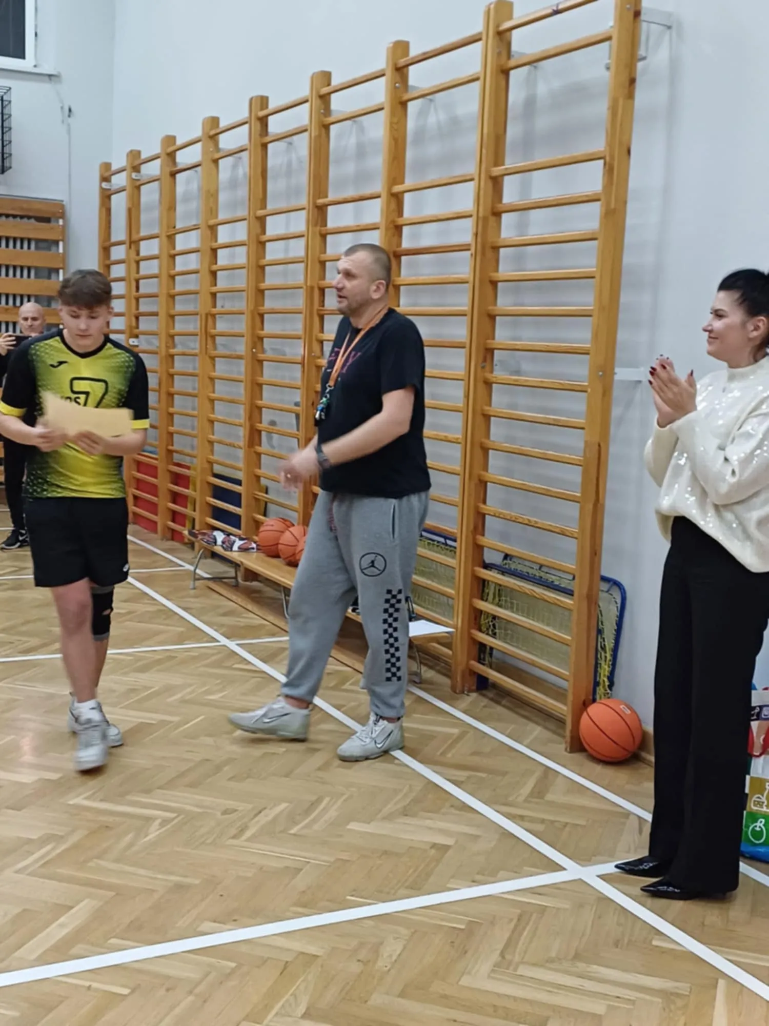 Mikołajkowy Turniej Dwójek Koszykarskich